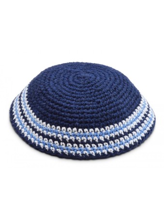 Kippa tricotée bleu royal avec bleu clair et blanc... | Kippa tricotée