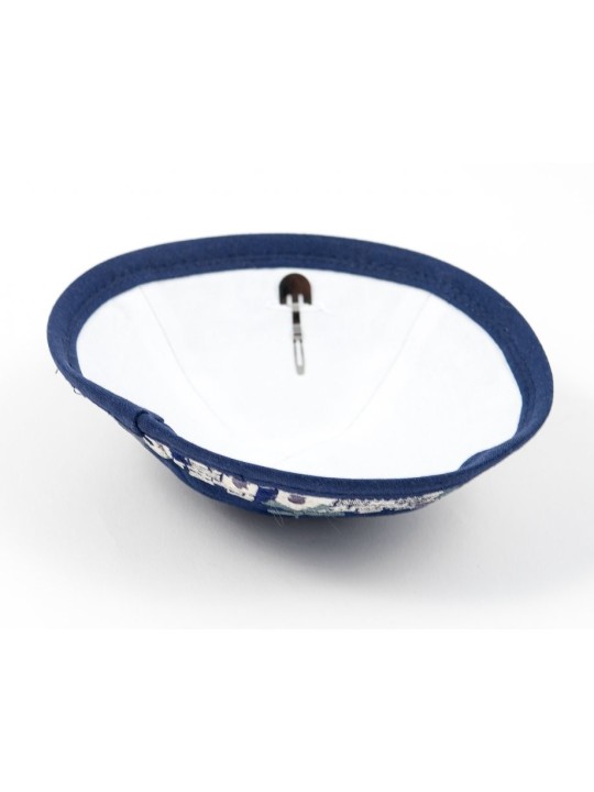 Kippa en tissu bleu avec clip attaché et broderie... | Kippa en tissu
