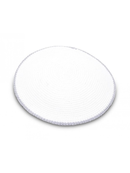 Kippa en coton tricoté à la main blanc uni avec gris B... | Kippa tricotée