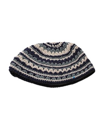 Frik Kippah fabriqué à la main avec des rayures noires et grises blanc cassé... | Frik Kippa