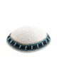 Kippa tricotée blanche avec bordure bleue et blanche | Kippa tricotée