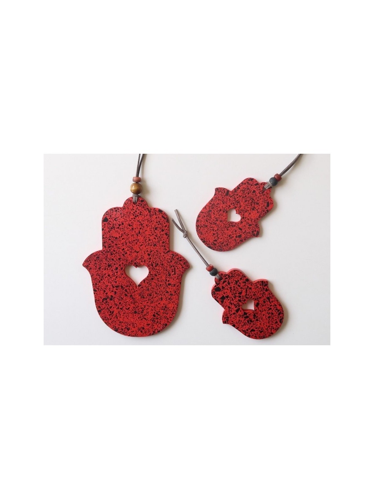 Graciela Noemi בעבודת יד Terrazzo Hamsa Cutout Hear... | ידי חמסה