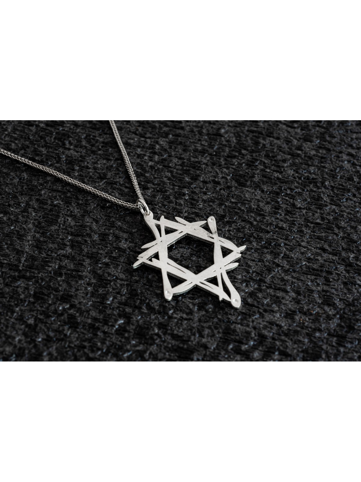 תליון מגן דוד אנכי מכסף סטרלינג, כסף סטרלינג פמילי
