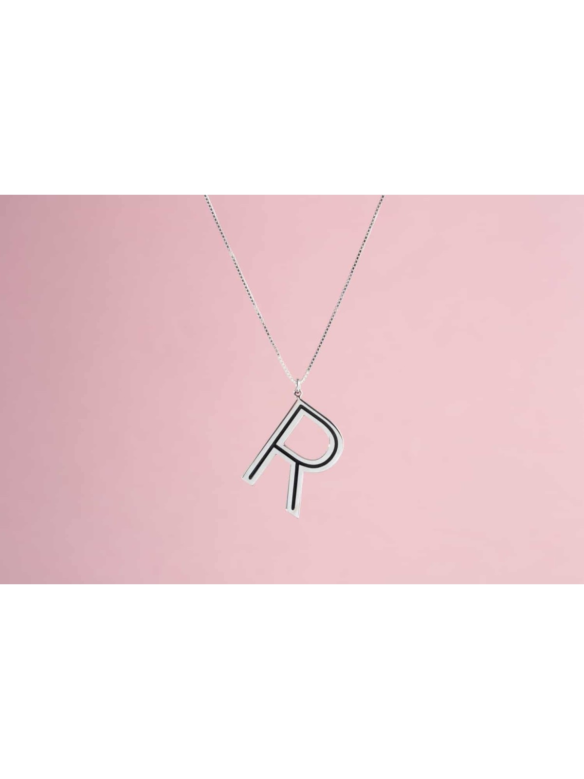 Collier initial anglais amusant et élégant, cou familial en argent sterling