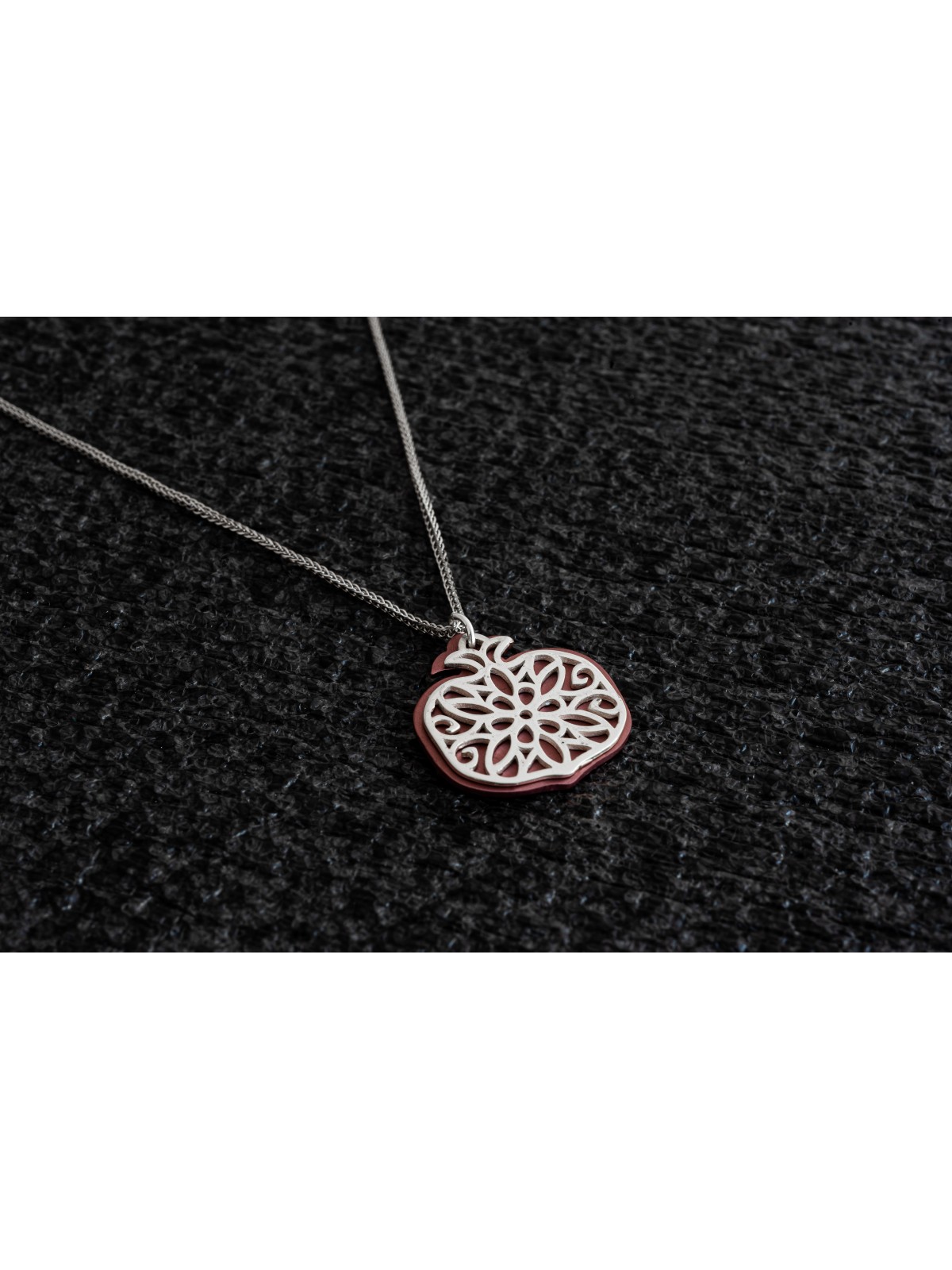 Petit collier de grenade en argent et aluminium, famille en argent sterling