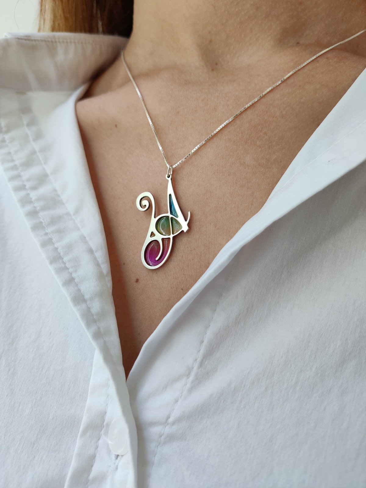 Pendentif initial élégant en émail coloré, colliers de nom colorés, est