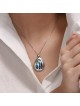 Grand pendentif Chai en argent et émail en forme de goutte, esprit juif en filigrane J