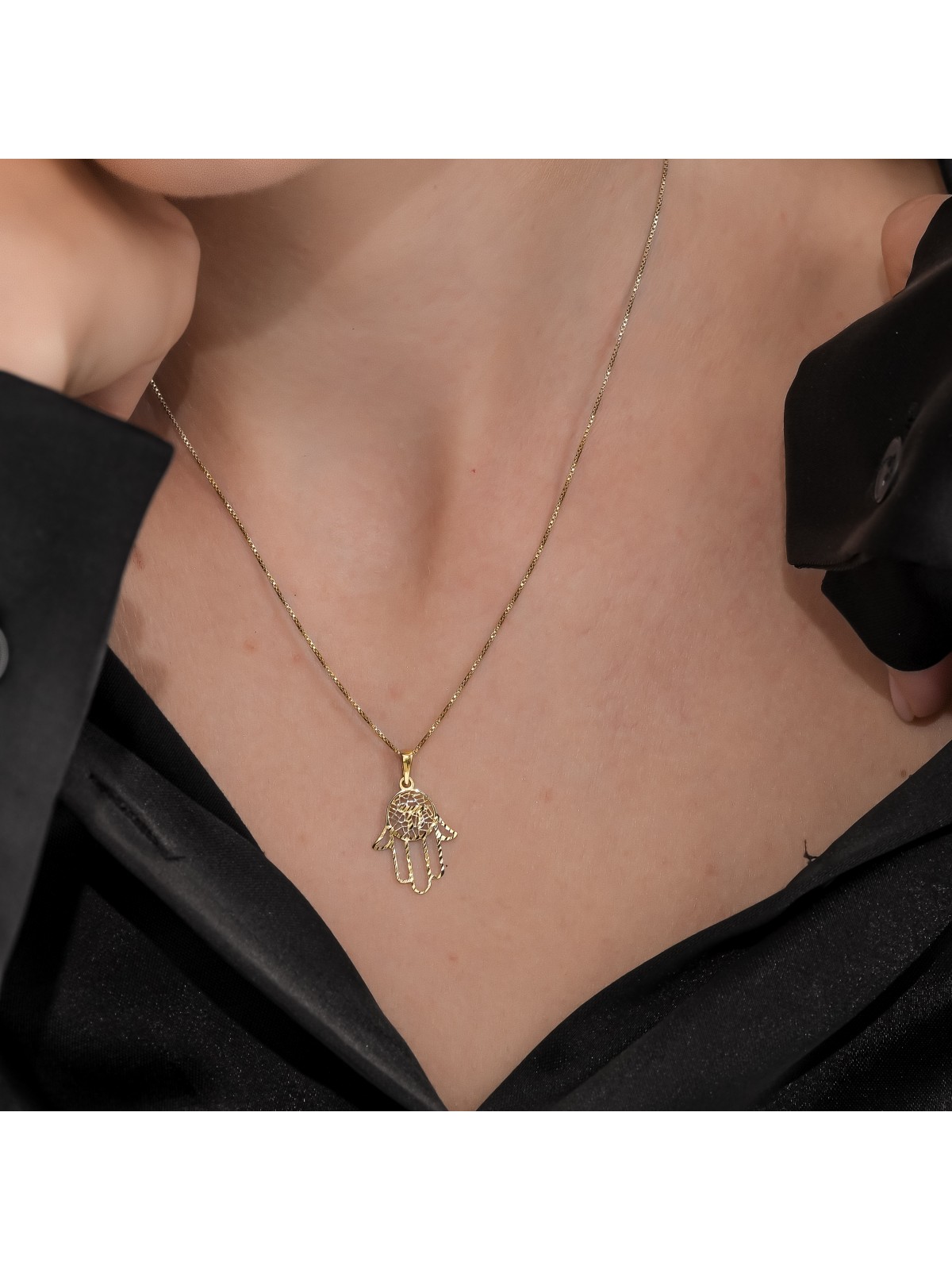 Délicat abordable 14k Gold Filigree Chai Hamsa N , Filigrane juif J