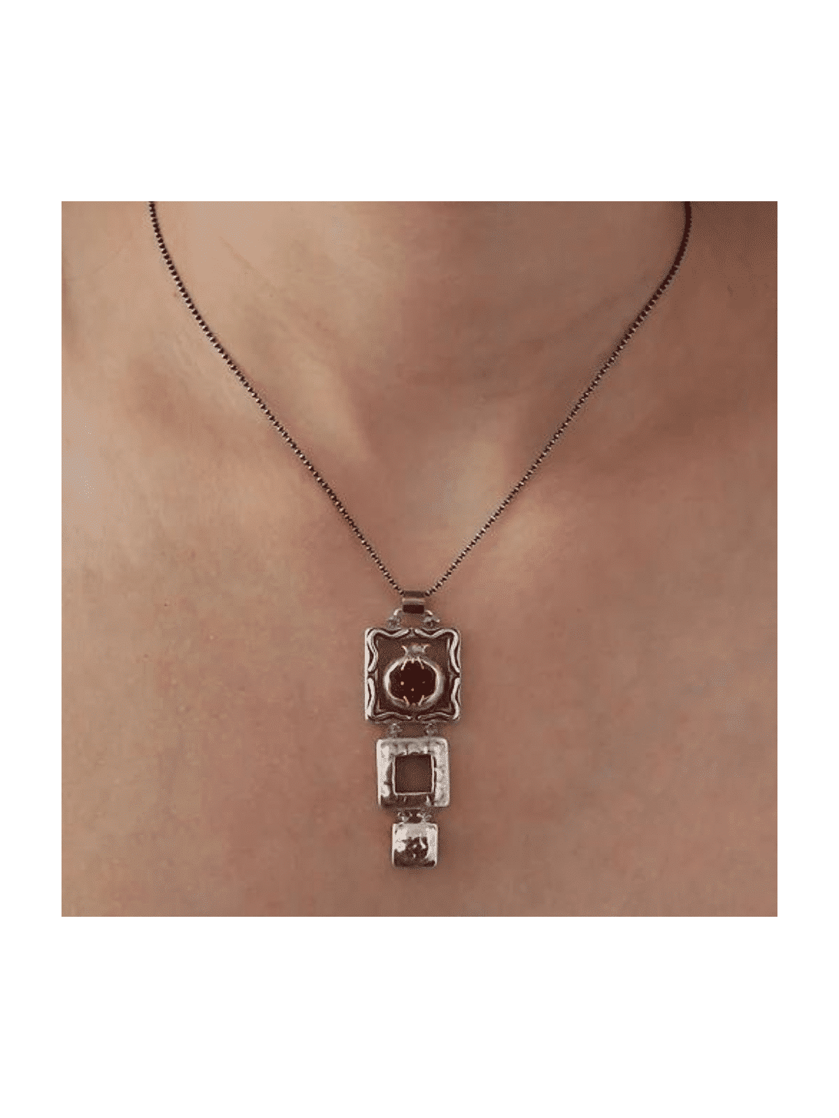 Pendentif élégant en argent sterling avec grenade rouge, famille en argent sterling