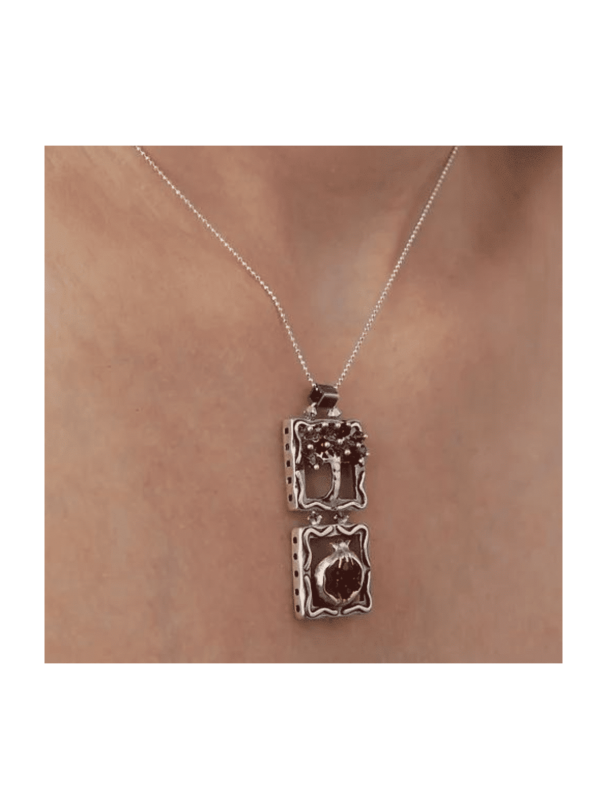 Pendentif vertical en argent arbre et grenade, famille en argent sterling