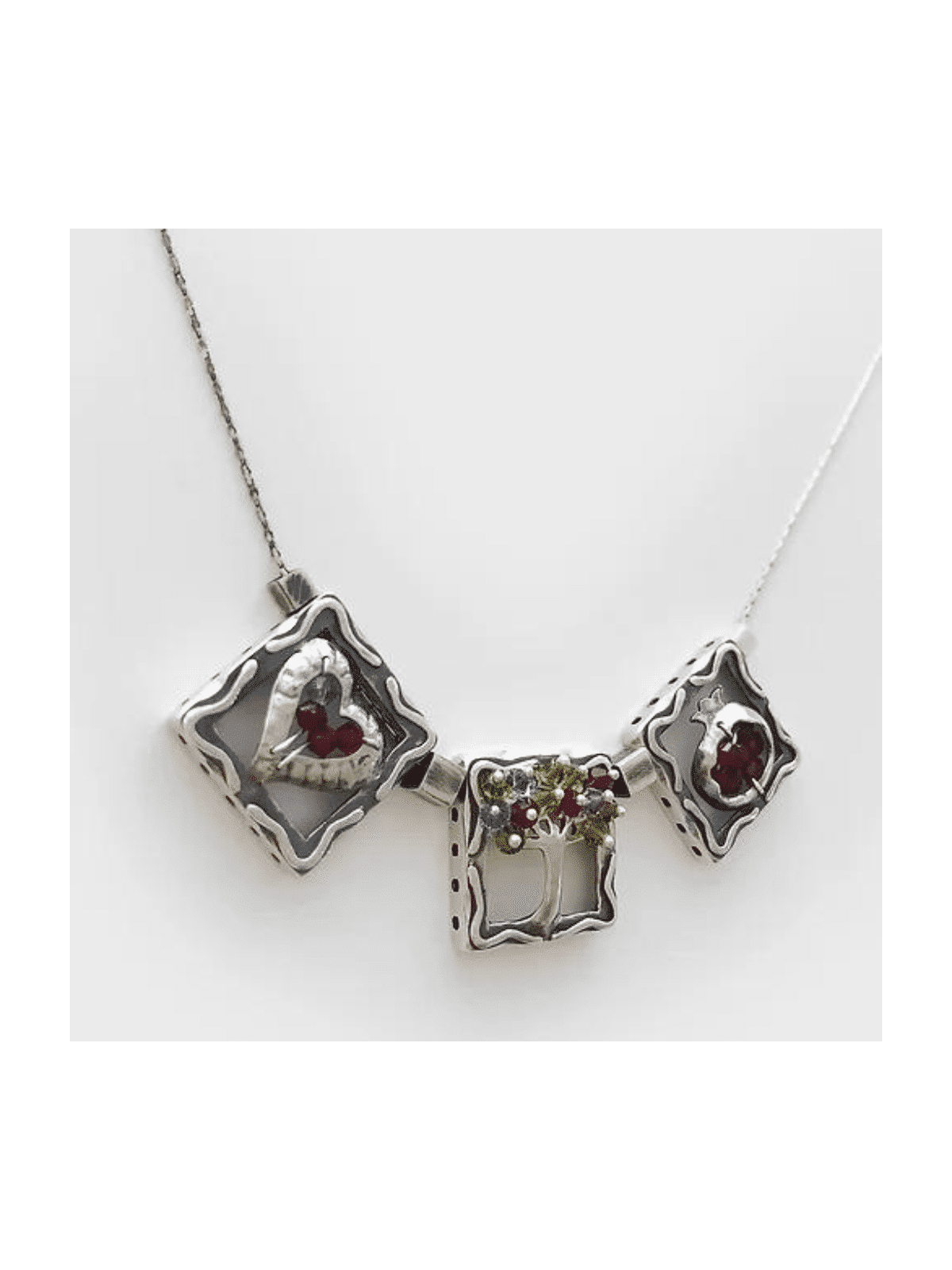Pomegranate Horizontal Heart and Tree Silver Penda , Sterling Silver F