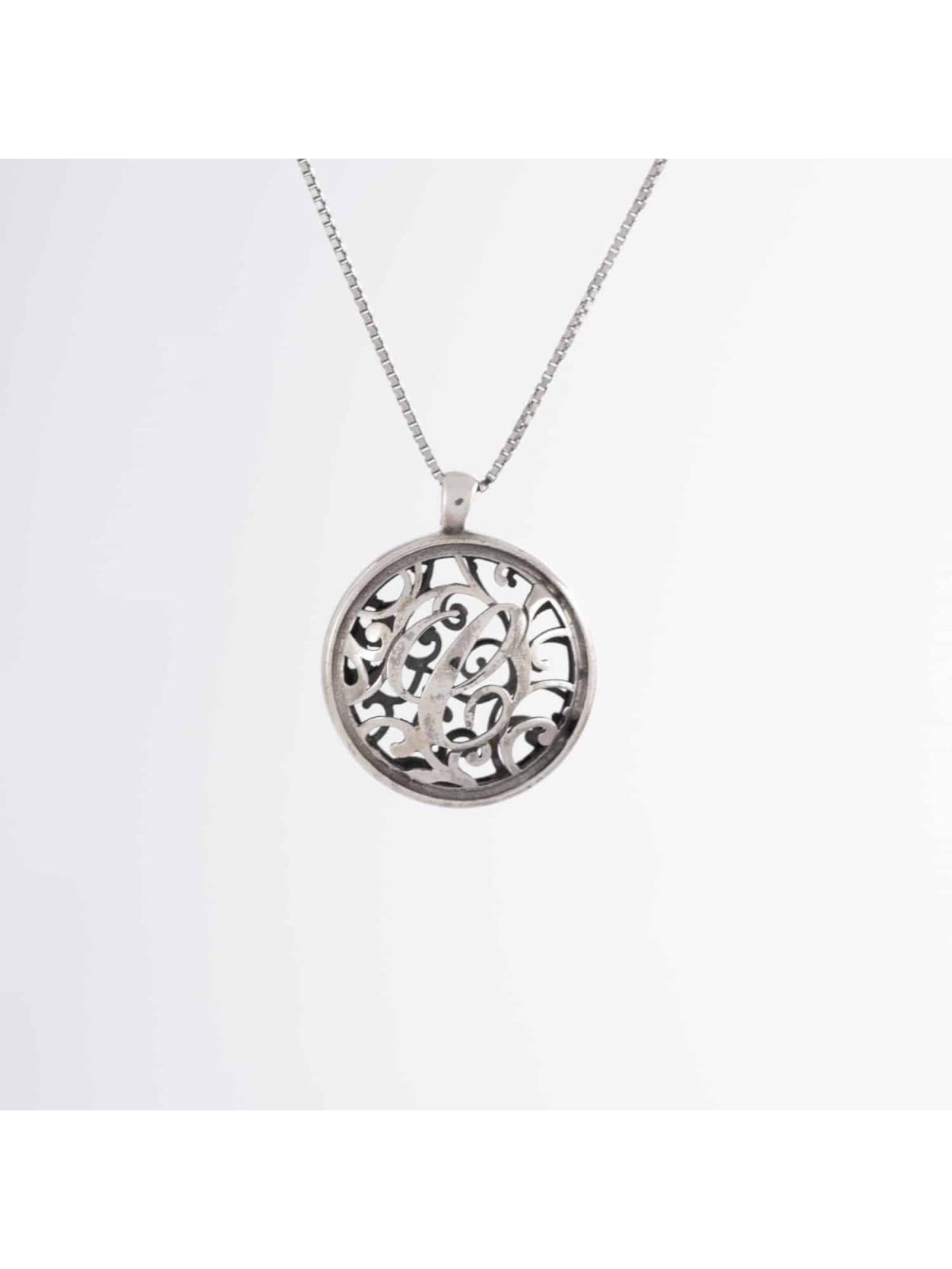 Pendentif en or contemporain initial creux, cadeaux Tu B'Av, Jud israélien