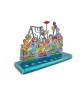 Menorah joyeuse et colorée de Hanoukka avec des enfants qui jouent, Hanoukka colorée