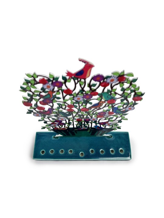 Menorah en métal peint multicolore avec des fleurs et Hanukkah colorée