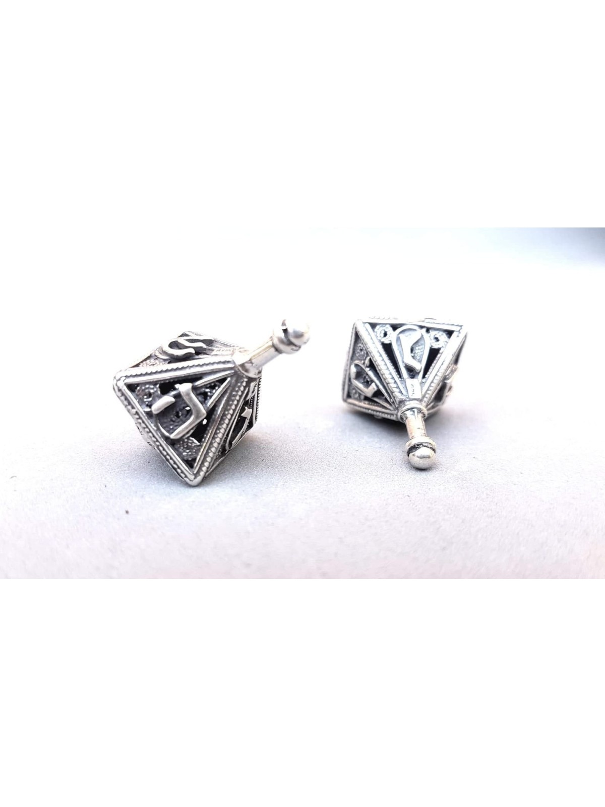 Triangle d'argent de conception antique unique en filigrane Sha, Dreidels, Israël
