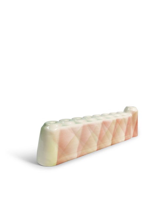 Crème rustique et menorah de Hanoukka en céramique rouge, Menora de Hanoukka moderne