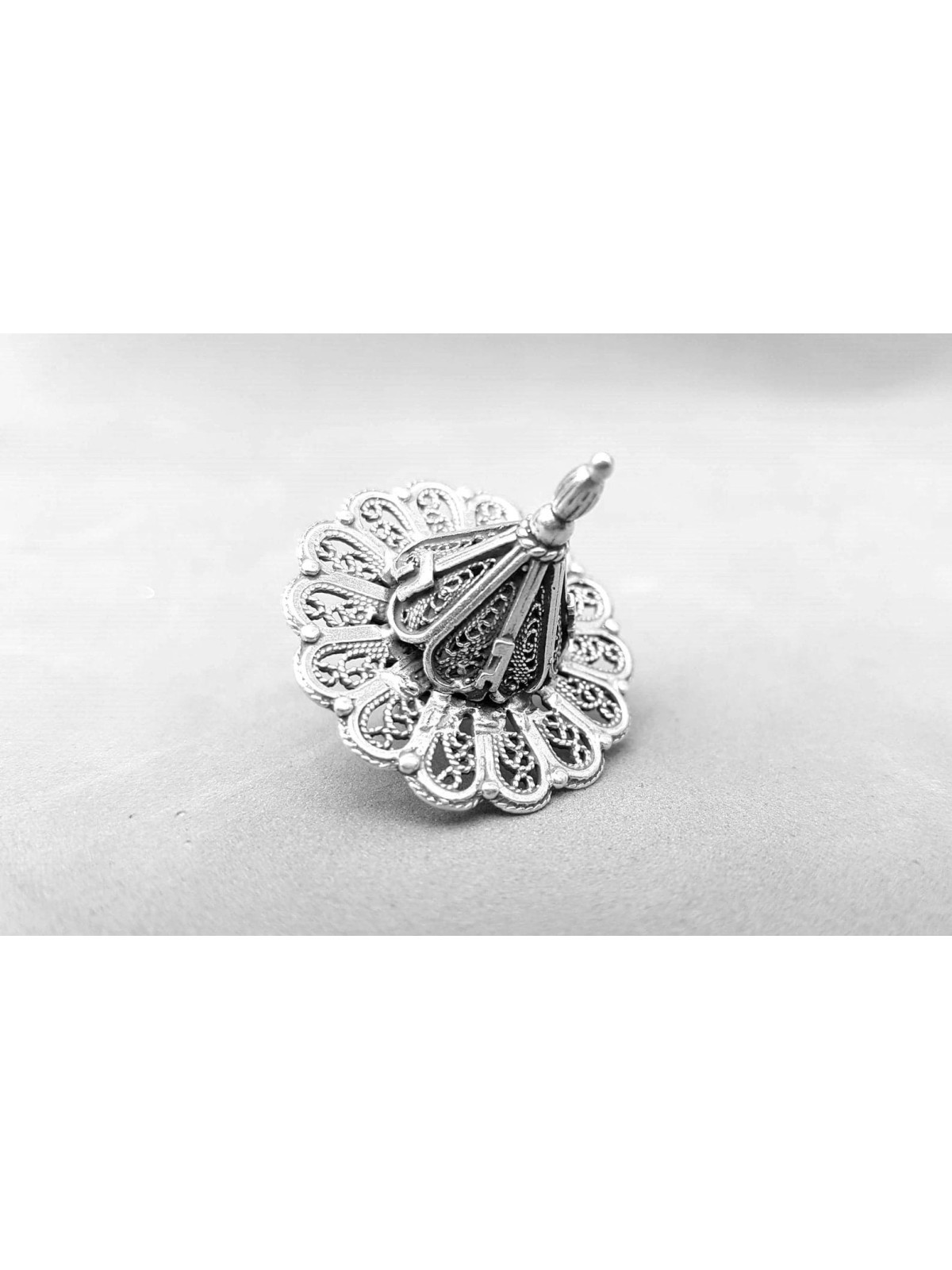 Forme de fleur en argent sterling délicate et spéciale, Dreidels, Israël