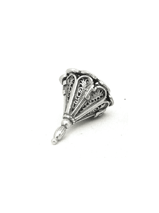 Belle petite forme de cône d’argent Dreidel Yéménite , Dreidels , Israël