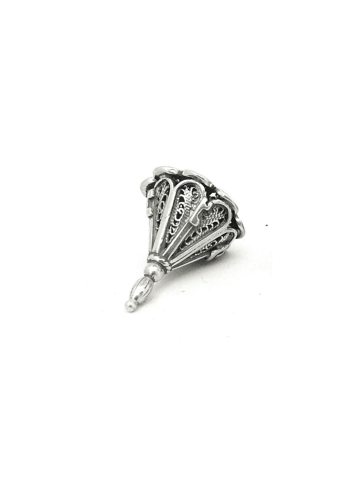 Belle petite forme de cône d’argent Dreidel Yéménite , Dreidels , Israël