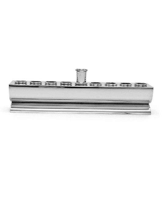 Menorah ronde et plate plaquée argent de créateur - Made i, Hanukkah moderne M