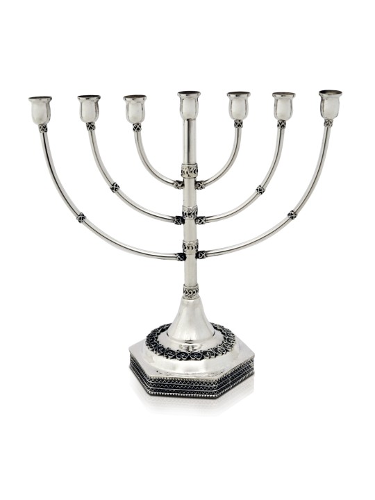 Menorah à sept branches avec motifs en filigrane, cadeaux de Hanoukka, Israël