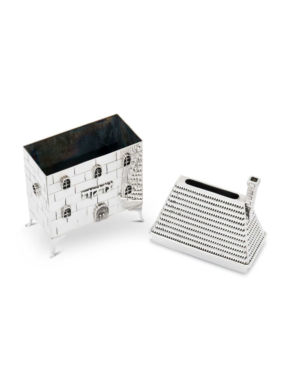 Boîte de Tzedakah en forme de vieux bâtiment avec cheminée, boîtes de Tzedakah, Israël