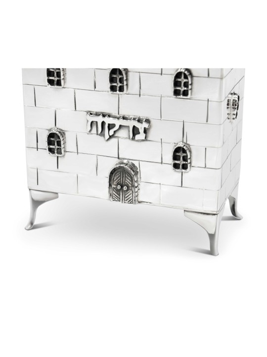 Boîte de Tzedakah en forme de vieux bâtiment avec cheminée, boîtes de Tzedakah, Israël