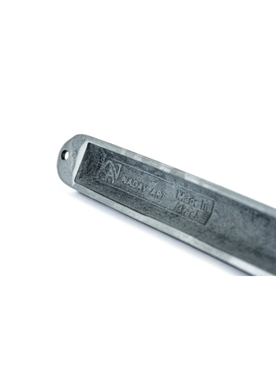 Grand étui Mezuzah en fer avec motif de grenades, Avi Nadav Mezuzah Ca