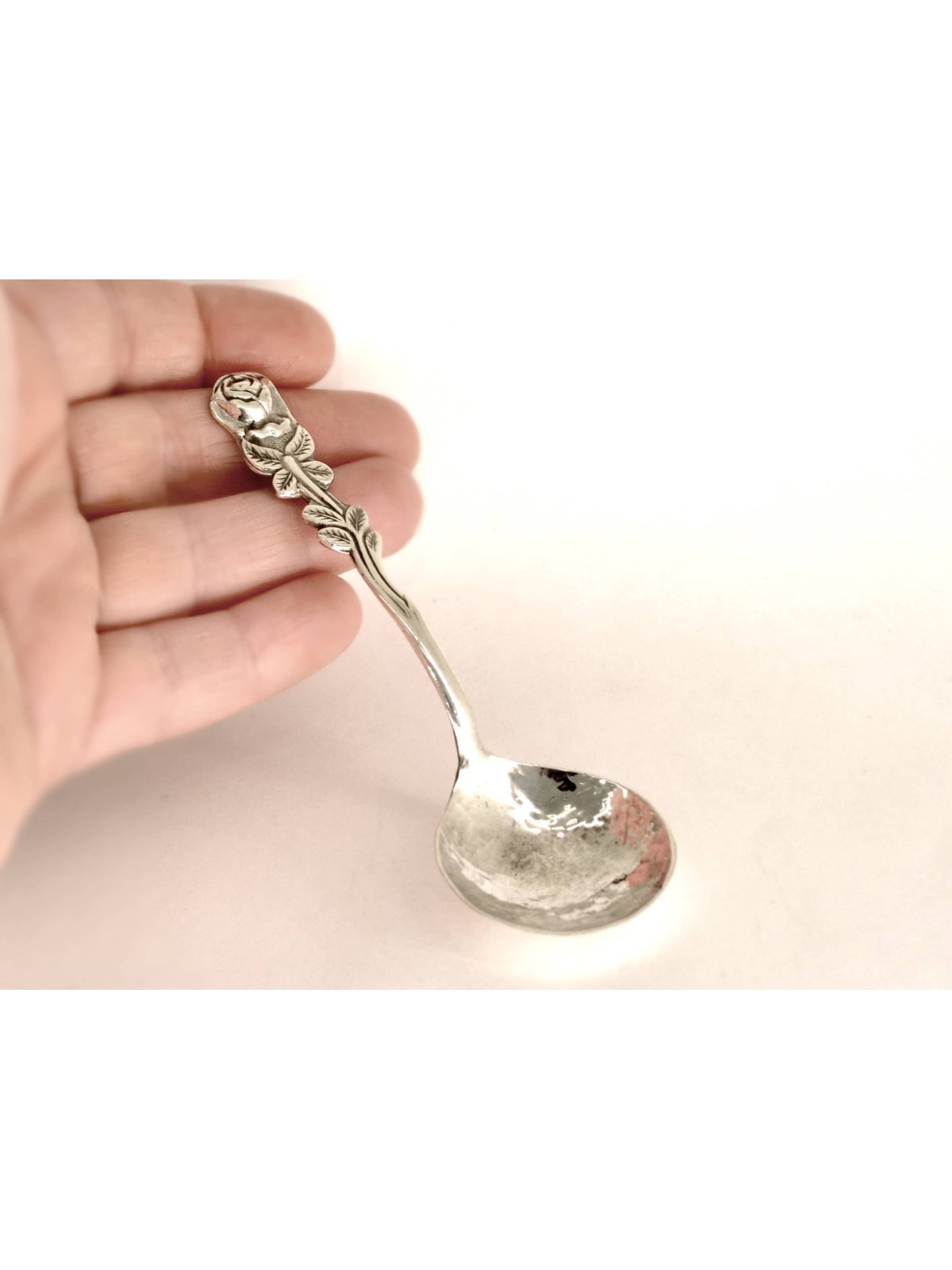 Cuillère rose martelée en argent sterling personnalisée, naissance et Brit Mila, I