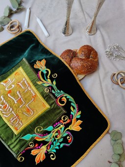 קטיפה ירוקה גדולה במיוחד חלה רקומה ביד , כיסויי חלה ,