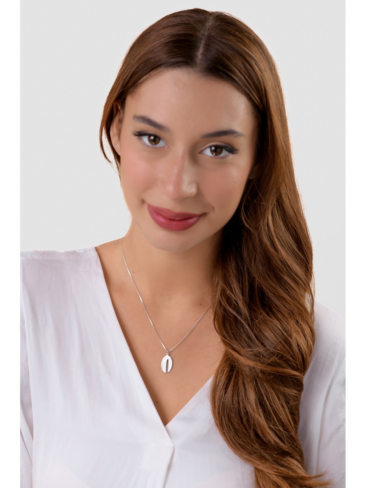Taille moyenne 14K Or Forme Ovale Moderne Chai Unisexe Pe , Cadeaux Tu B'Av , I