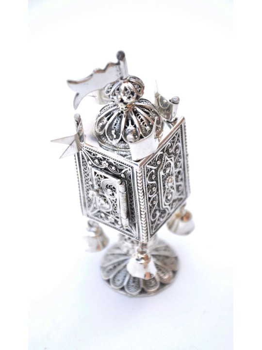 Élégante boîte Besamim en filigrane d'argent avec cloches et, argent sterling J