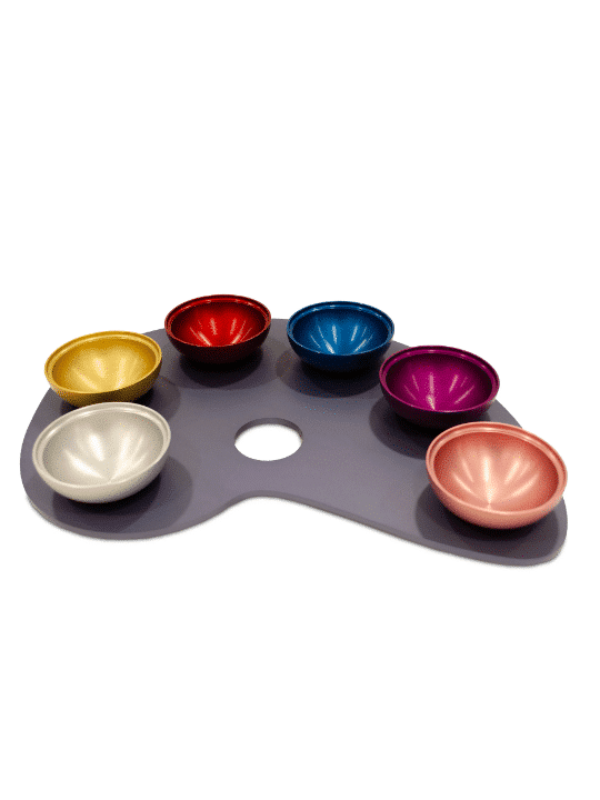 Une plaque de Seder colorée en aluminium anodisé, plaque de Seder en aluminium