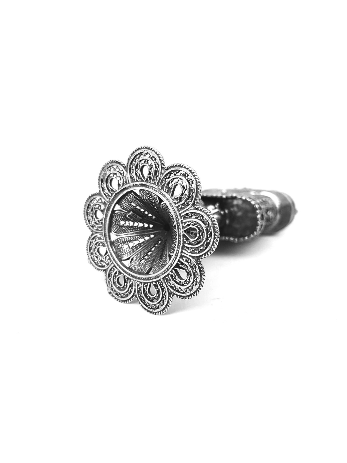 Superbe bougeoir en argent en forme de gobelet pour Havd , Tu B'Av Gifts , I