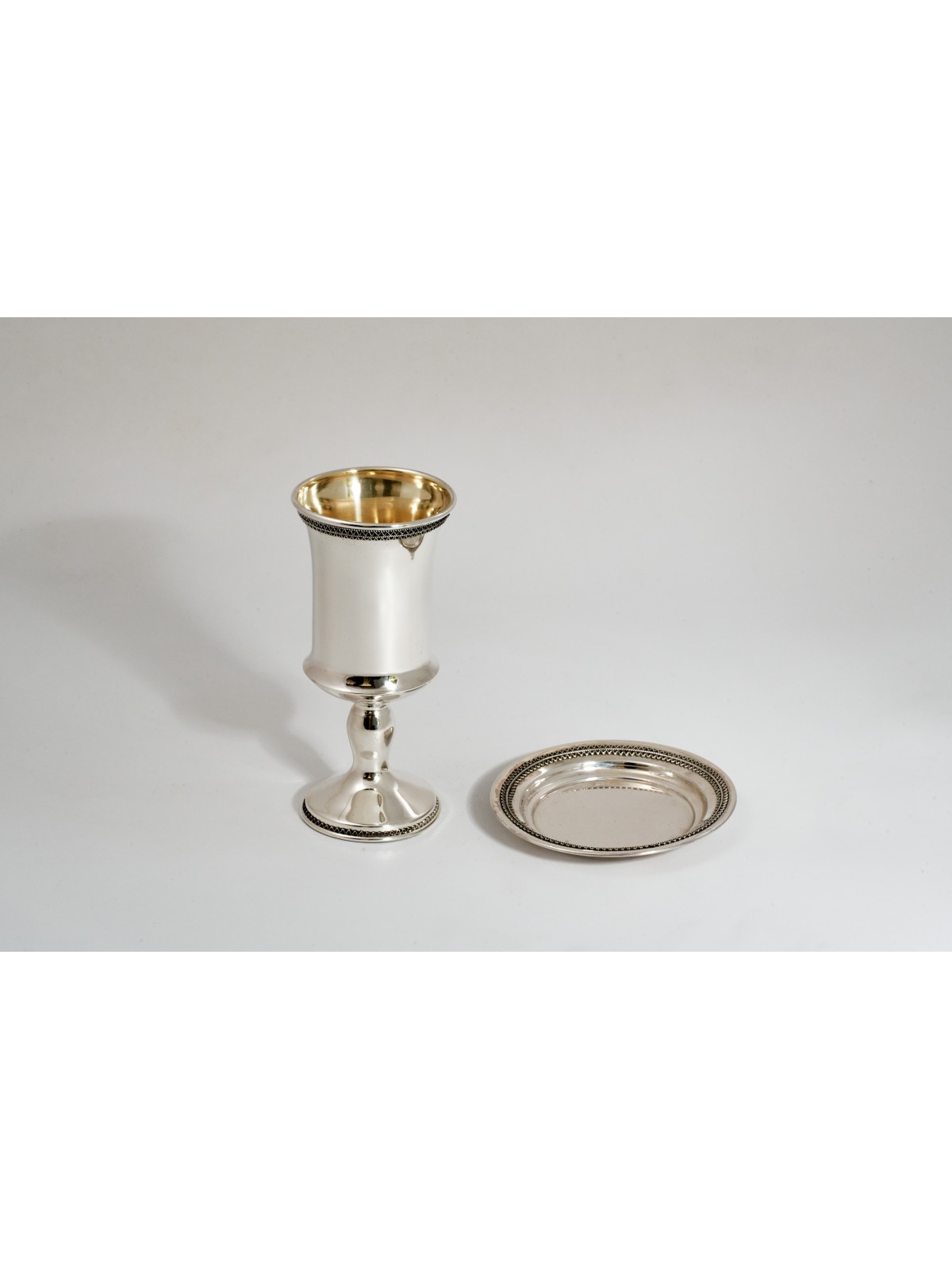 Coupe de Kiddouche en argent sterling au look épuré avec Decora, Coupes de Kiddouche, Est