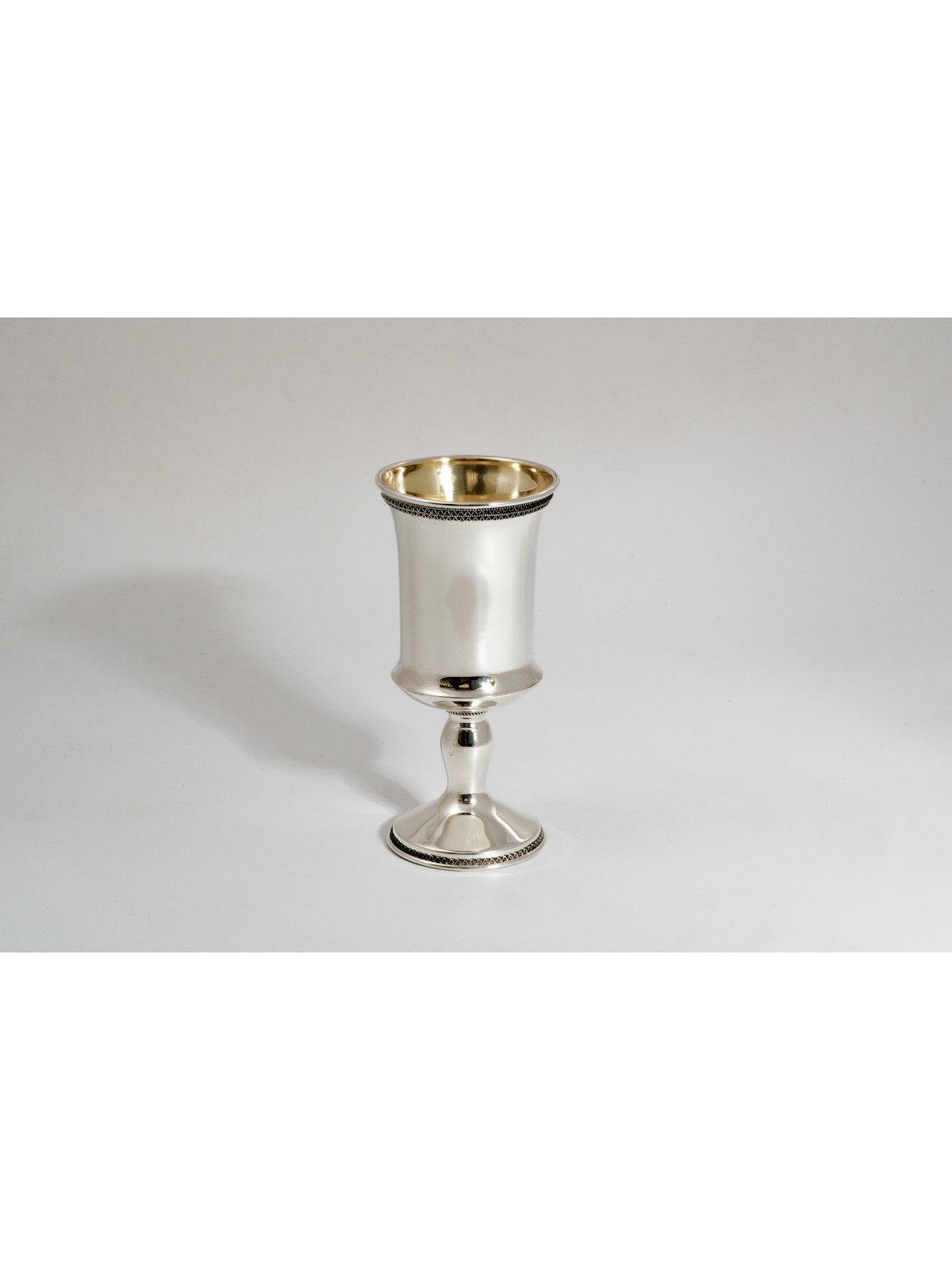 Coupe de Kiddouche en argent sterling au look épuré avec Decora, Coupes de Kiddouche, Est