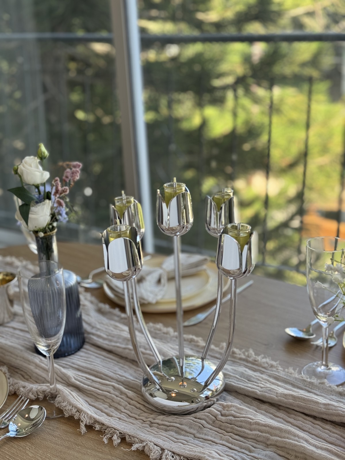 Candélabre tulipe moderne en aluminium brillant avec courbe, cadeaux de Pâque,