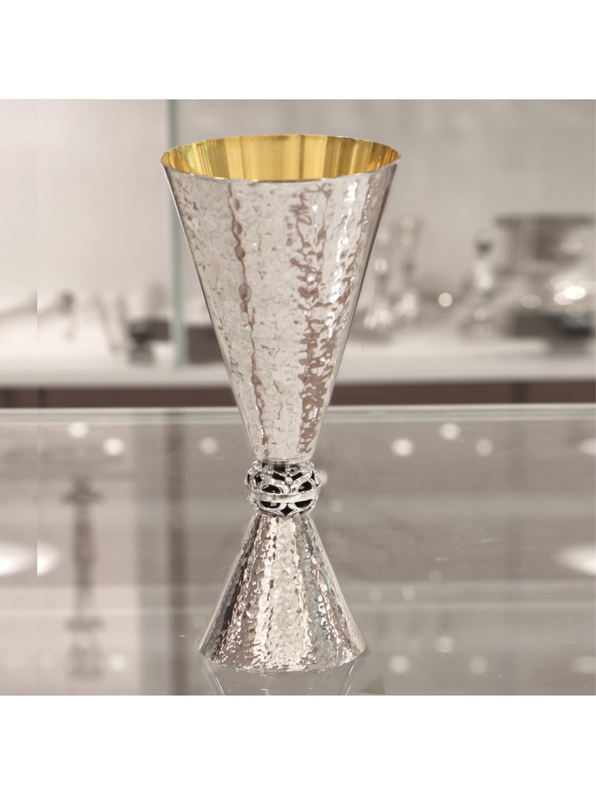 Grande tasse de Kiddush brossée en argent de créateur - Contem, Cu de Kiddush moderne