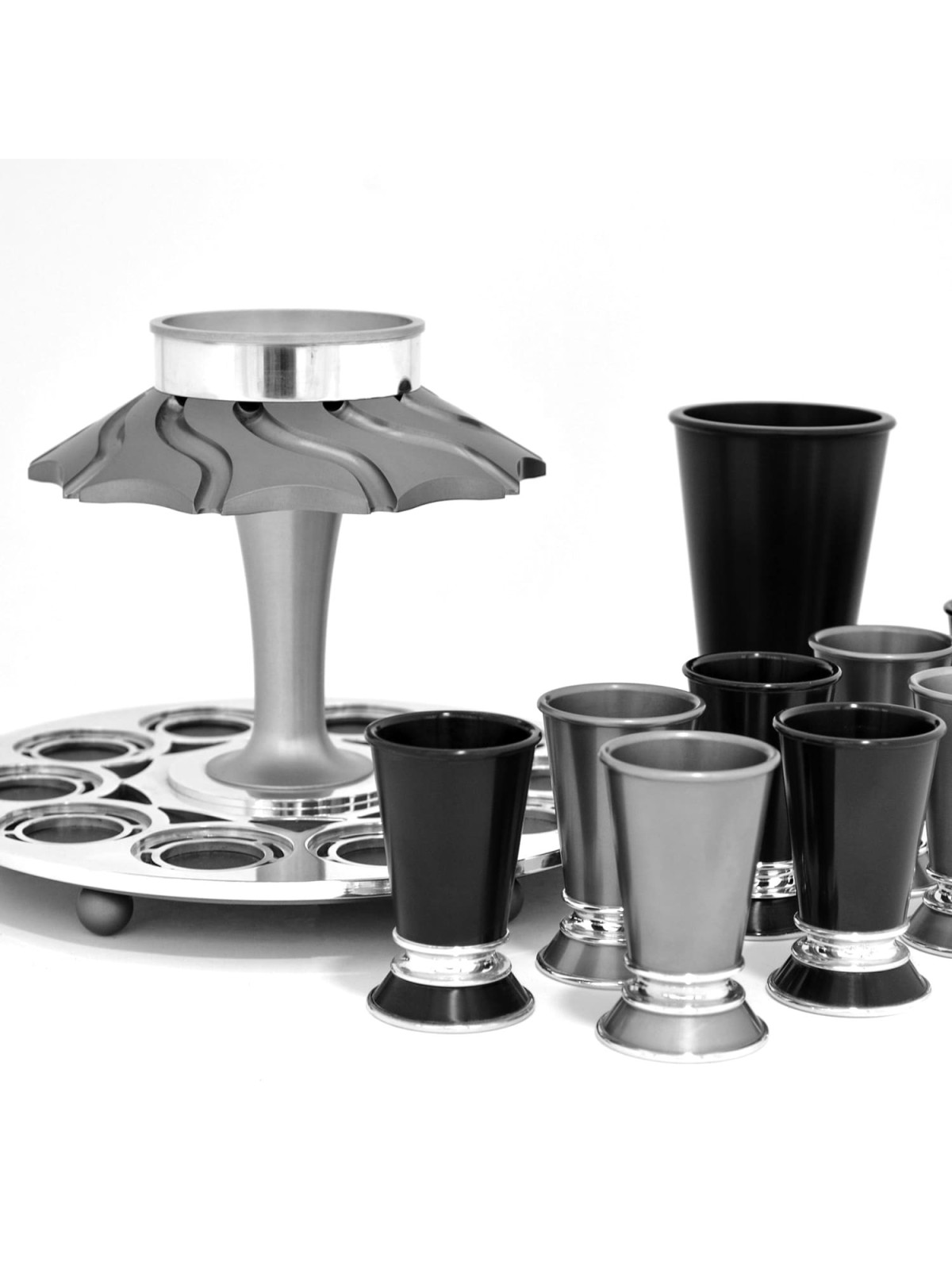 Fontaine à vin noir et gris avec 10 tasses à liqueur, fontaines Kiddouch,