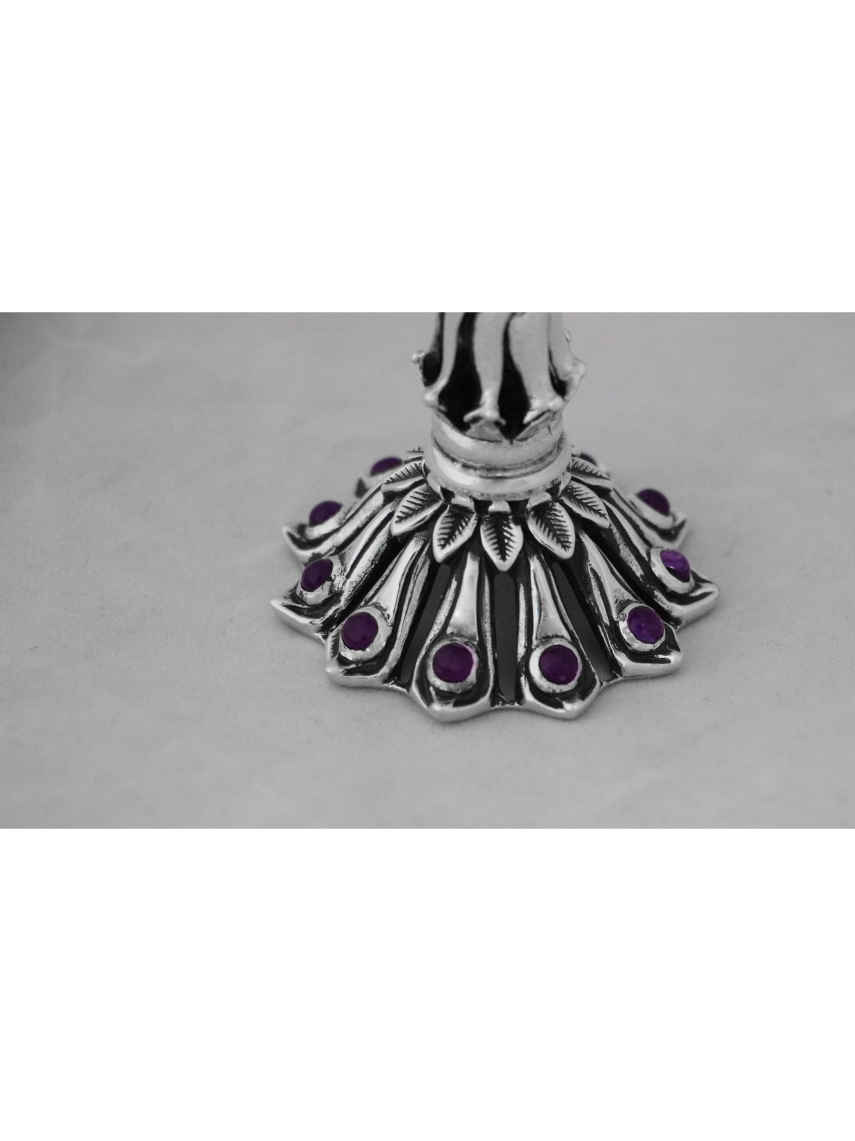 Petits chandeliers extraordinaires en pierre d’améthyste, canette en argent sterling