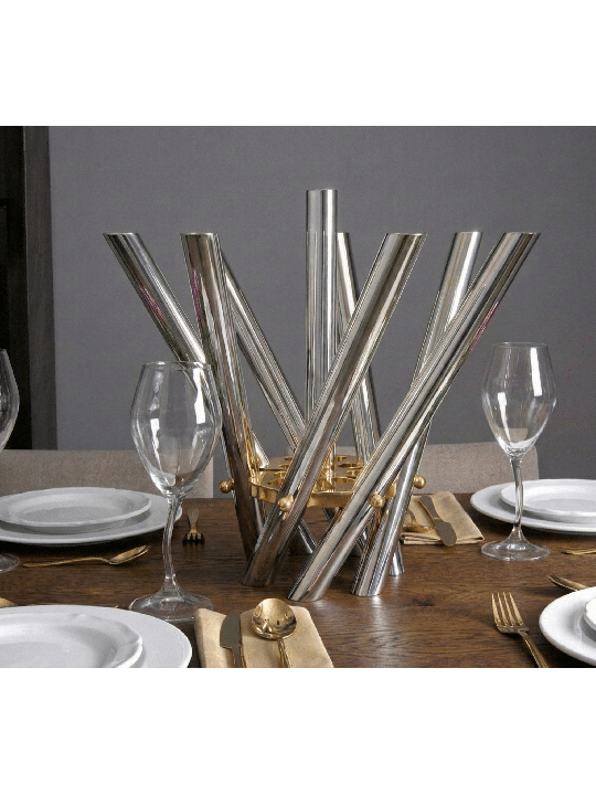 Candélabre de forme géométrique élégante avec plaque dorée, bougie extra large