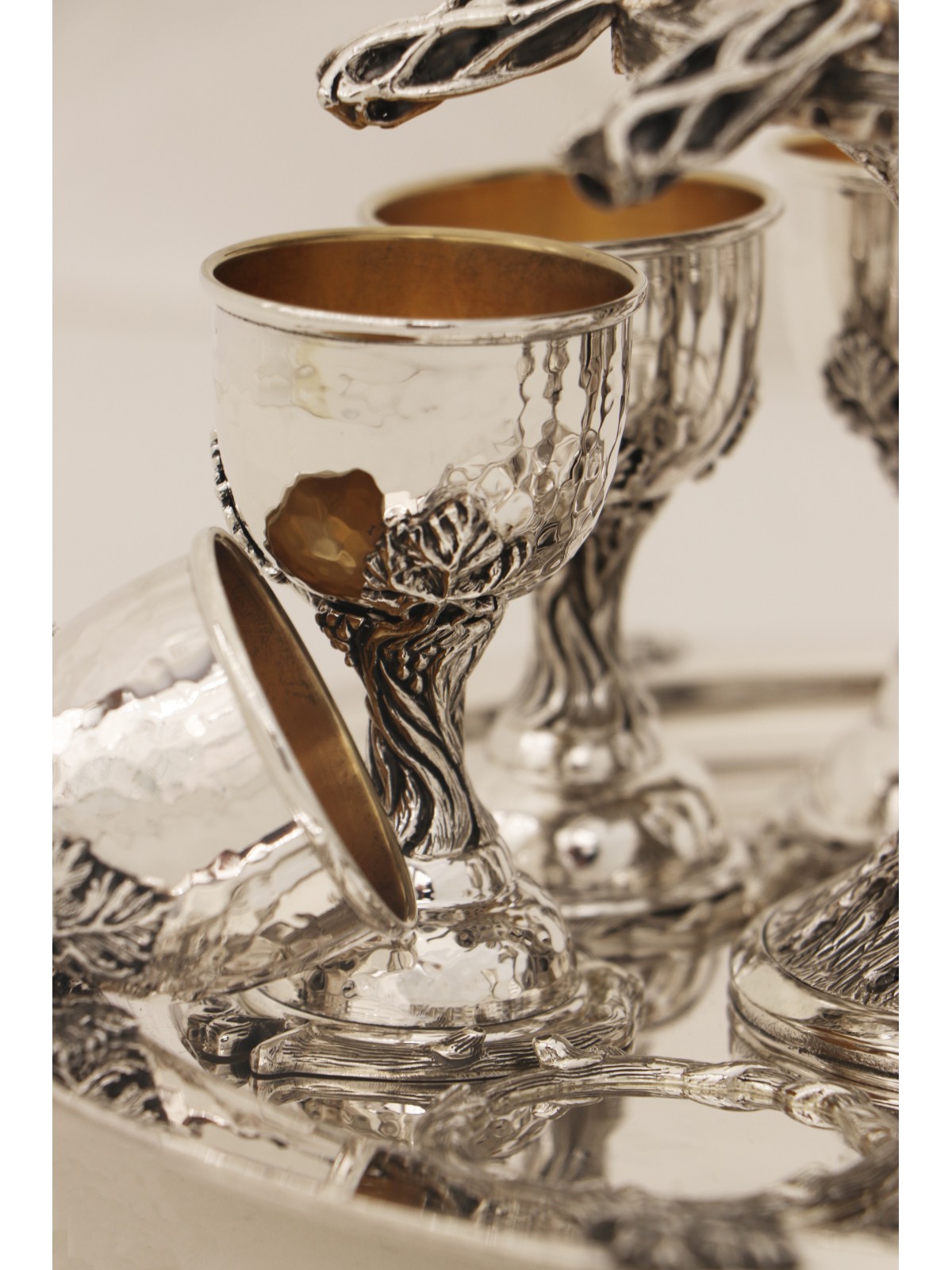 Fontaine à vin en argent sterling inspirée par la nature, fontaines de Kiddouch, est