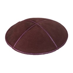Kippa en daim violet aubergine avec quatre panneaux | Kippa en daim