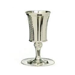 Coupe de Kiddouch plaquée argent d'Elie sur tige avec Sauc... | Coupes de Kiddouch