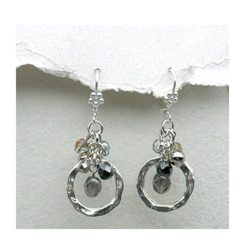 Boucles d'oreilles cercle d'argent scintillant par Edita | Boucles d'oreilles par Edita Jewelry